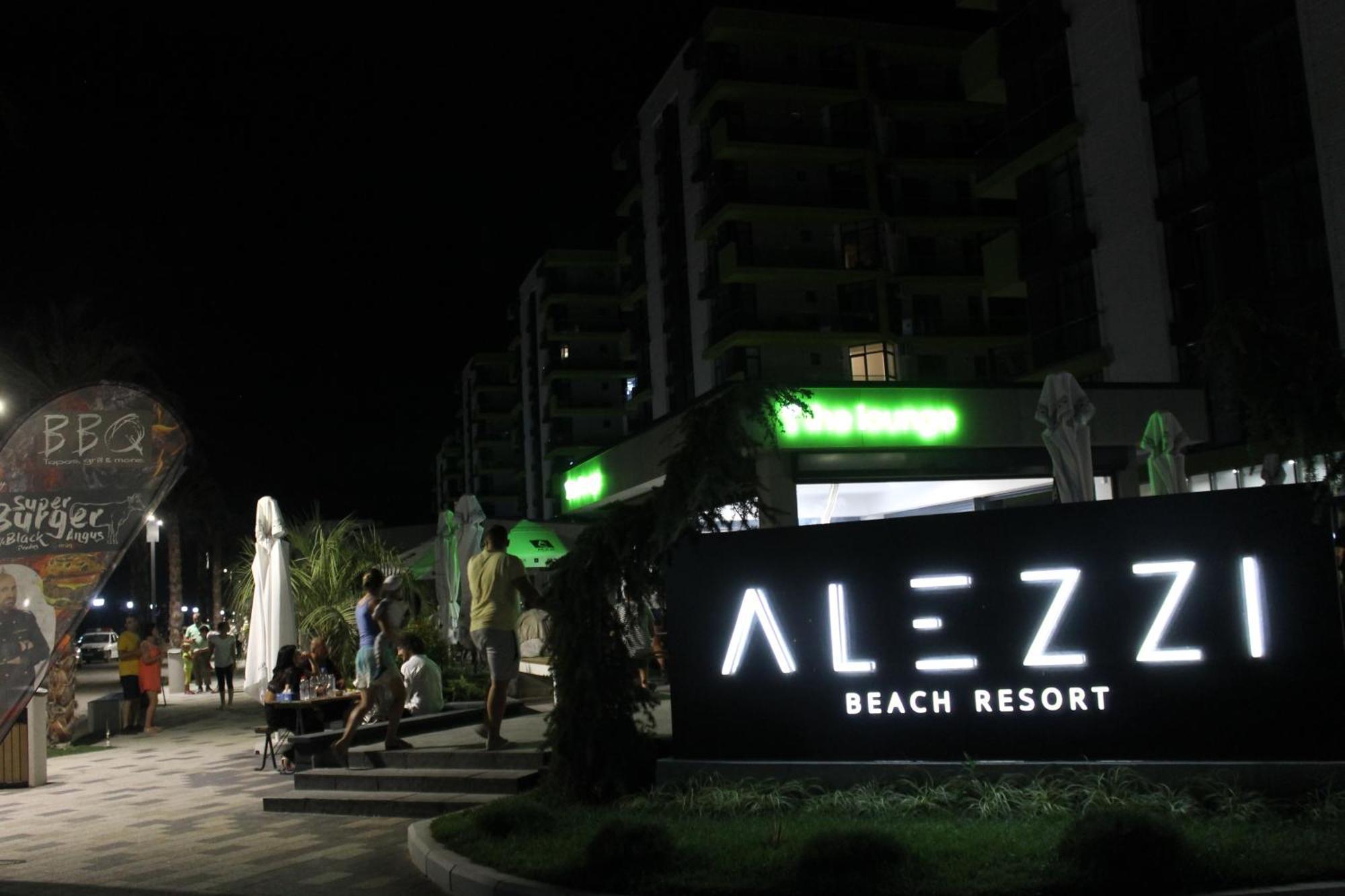 On Beach-Mamaia Residence Năvodari Екстериор снимка