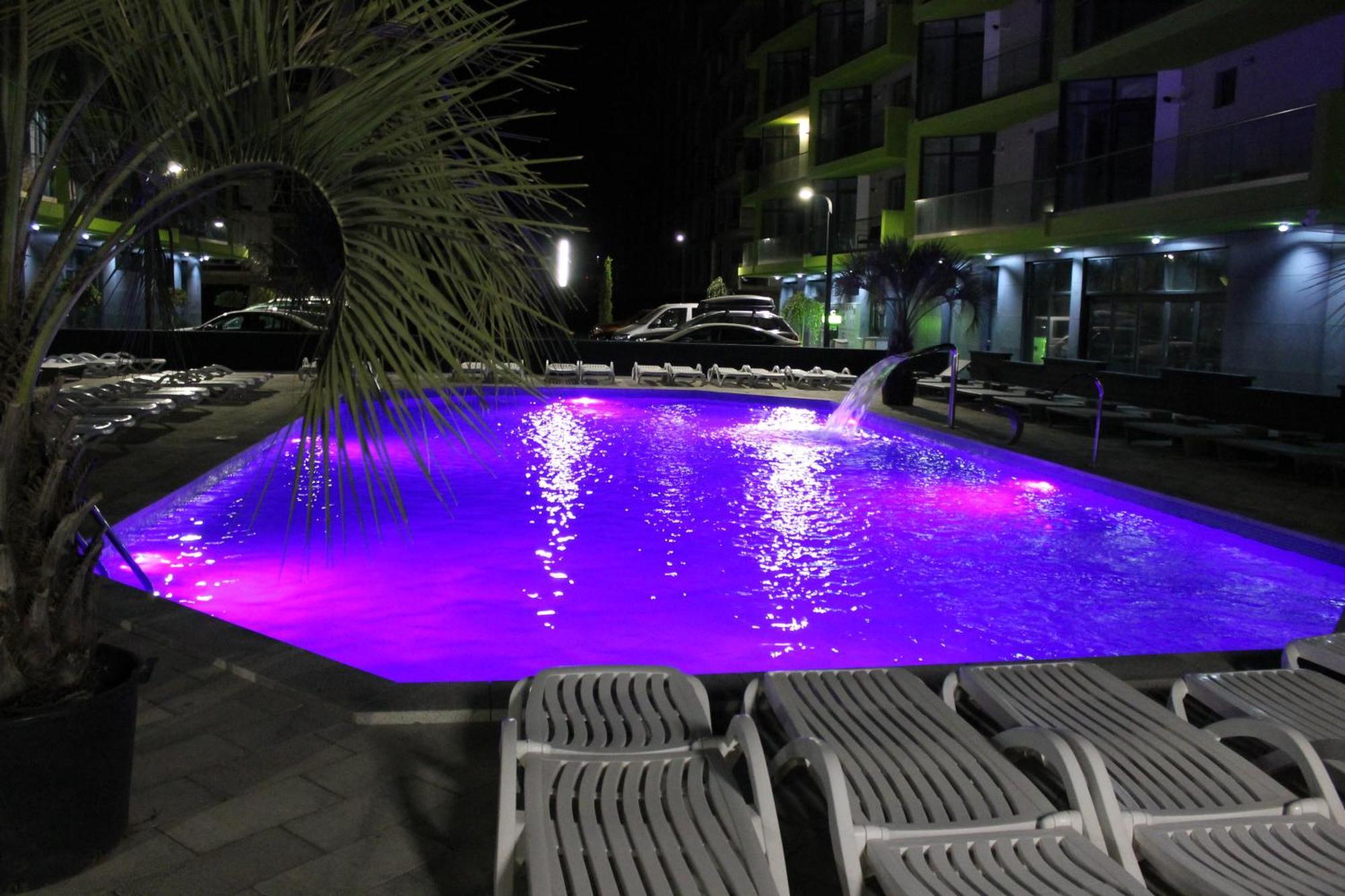 On Beach-Mamaia Residence Năvodari Екстериор снимка