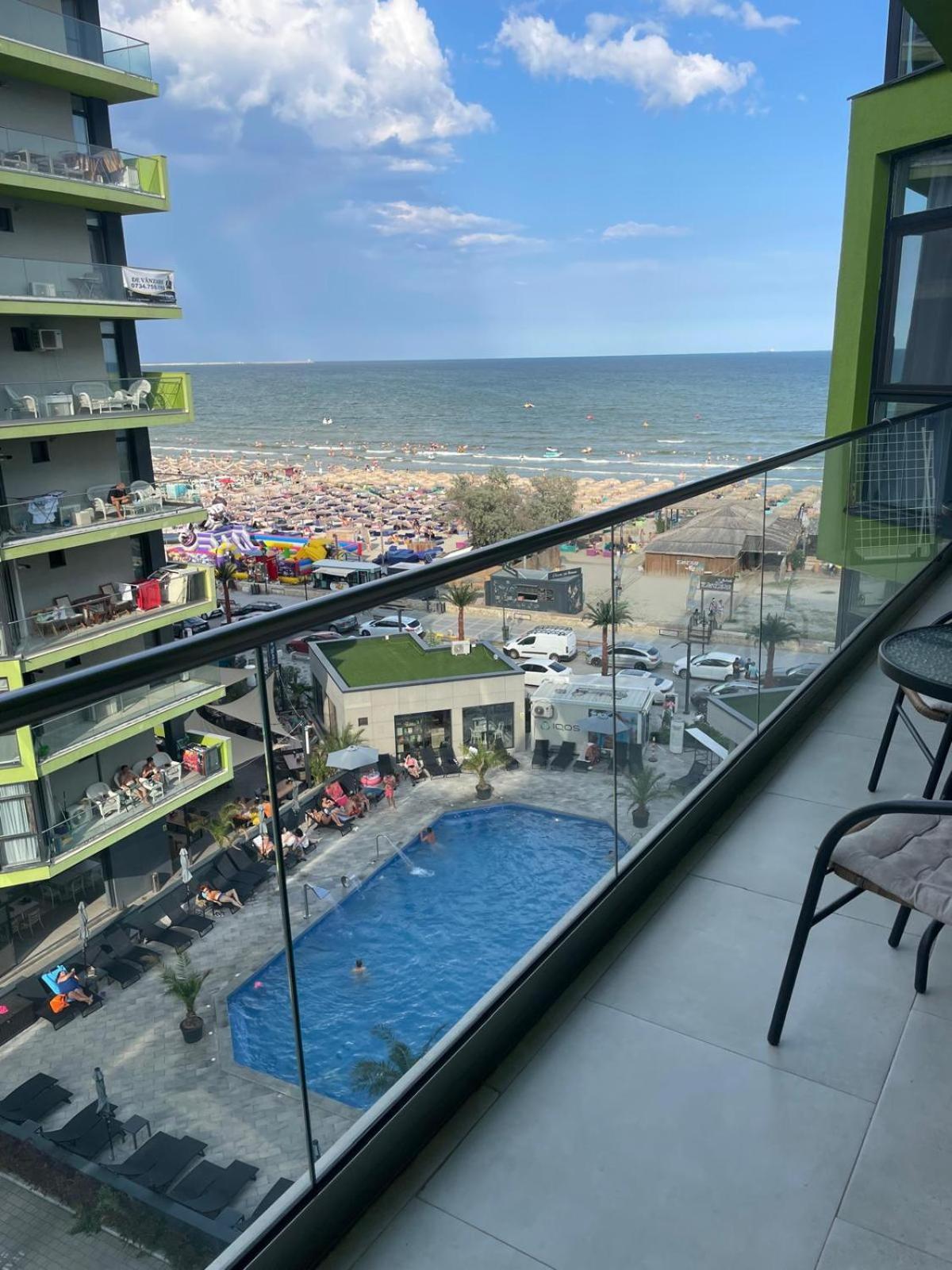 On Beach-Mamaia Residence Năvodari Екстериор снимка