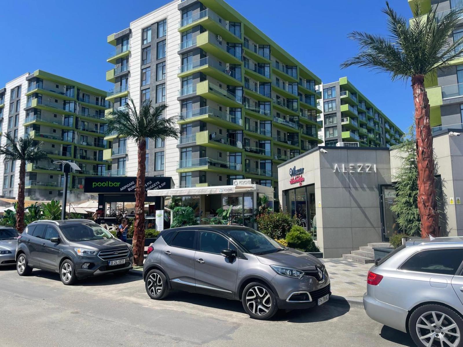 On Beach-Mamaia Residence Năvodari Екстериор снимка
