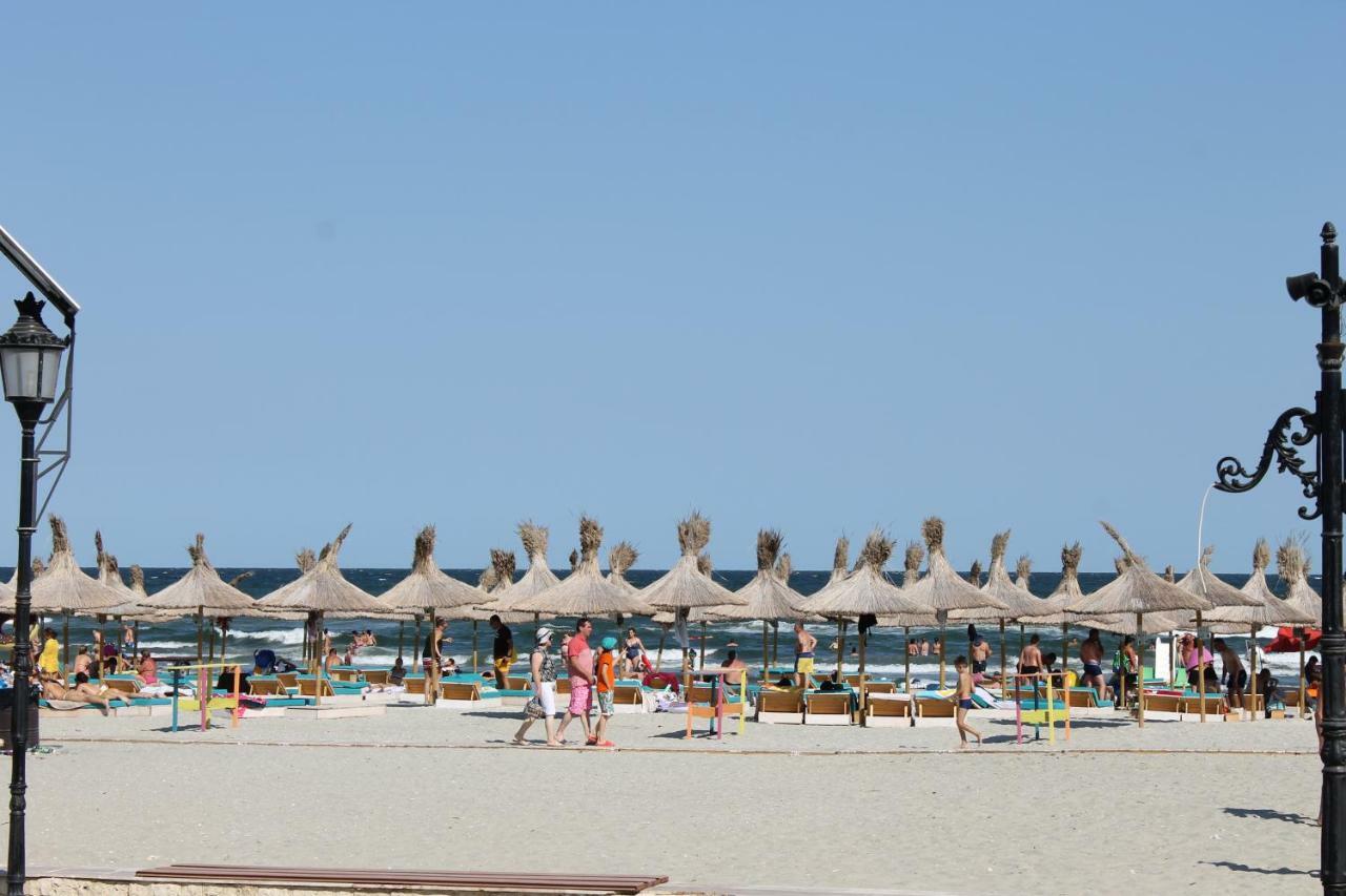 On Beach-Mamaia Residence Năvodari Екстериор снимка
