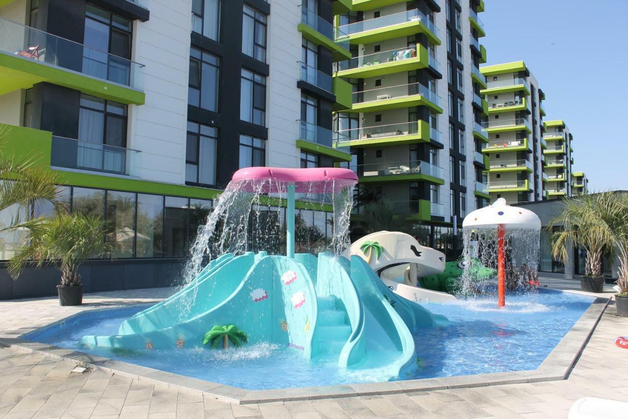 On Beach-Mamaia Residence Năvodari Екстериор снимка
