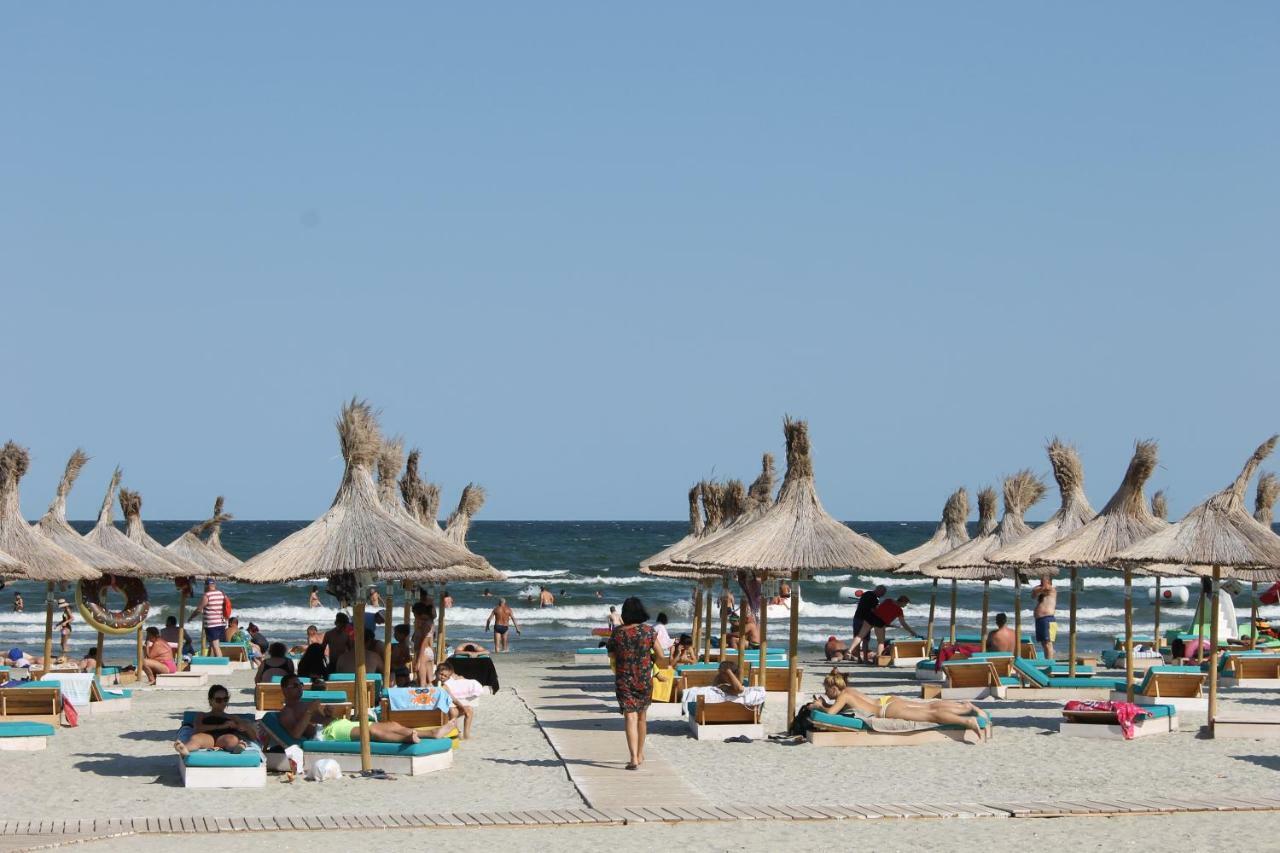 On Beach-Mamaia Residence Năvodari Екстериор снимка